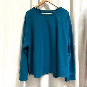 Nike Yoga Training Dri-Fit Long Sleeve Heavy Shirt Women's blue size large